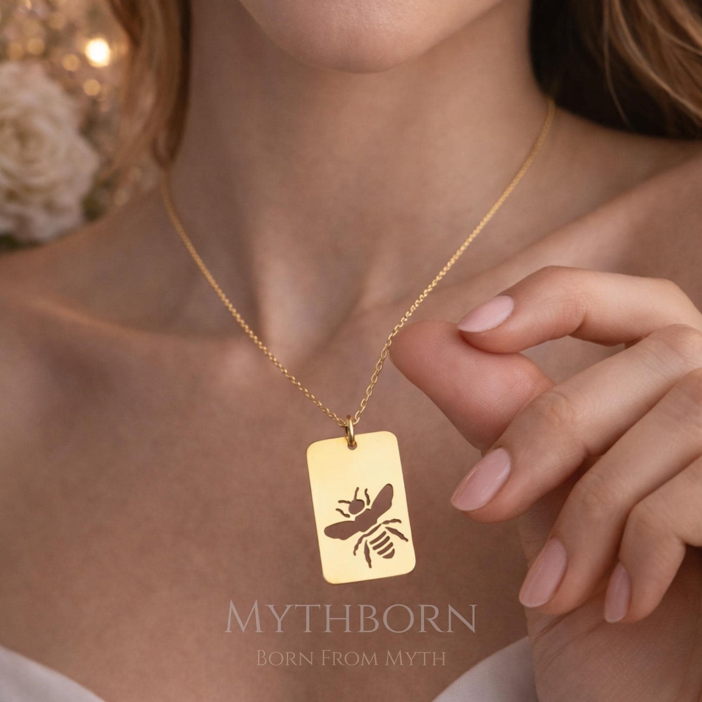 Bee Rectangle Necklace with nature-inspired pendant in 925 sterling silver