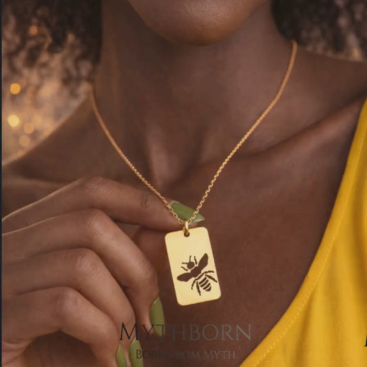 Bee Rectangle Necklace – Nature-Inspired Pendant | 925 Sterling Silver